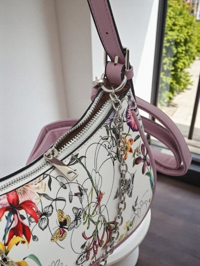 Royalfashion Malá dámská kabelka z eko kůže s květinovým vzorem Lily Bloom