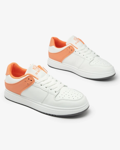 Royalfashion Біло-помаранчеві жіночі спортивні кросівки Elevace