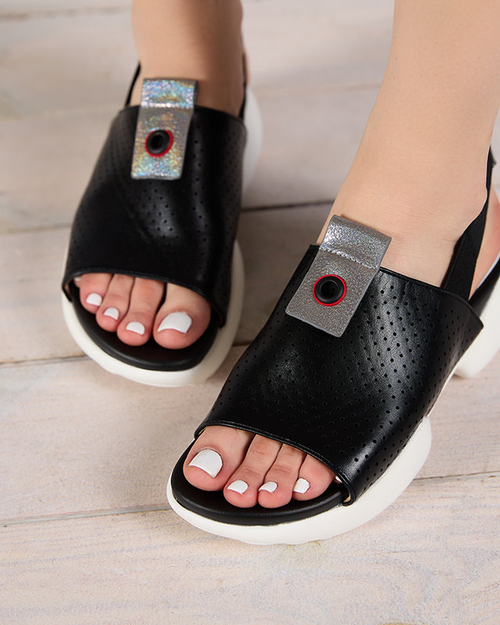 Чорні жіночі сандалі з екошкіри Pueshi - взуття