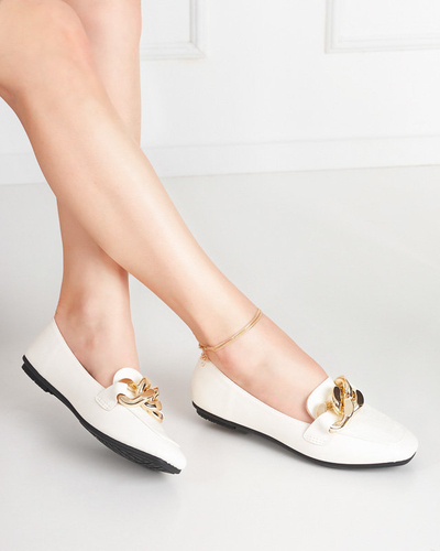 Dámské bílé mokasíny z ekokůže s řetízkem Flamii - Obuv