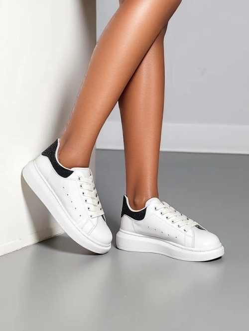 Royalfashion жіночі спортивні кросівки з стразами Ellefa