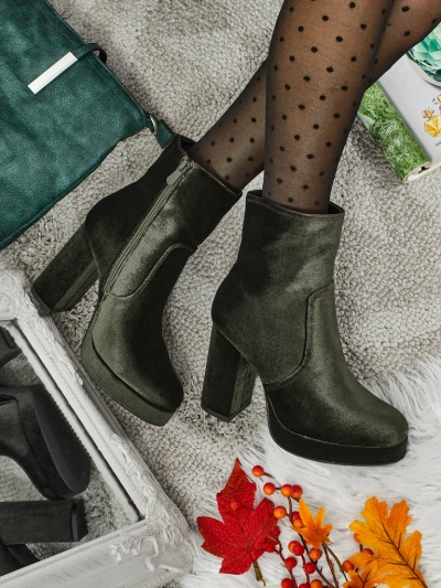 Dámské kotníkové boty na sloupku al'la Velur Miss