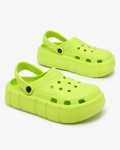 Royalfashion Neonově zelené dámské žabky s prolamovaným lemem Mightty