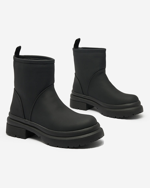 Royalfashion Чорні матові жіночі черевики на товстій підошві Holeopi