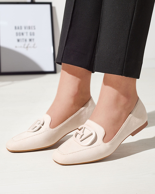 Жіночі мокасини з декором екрю Jeterika - Взуття