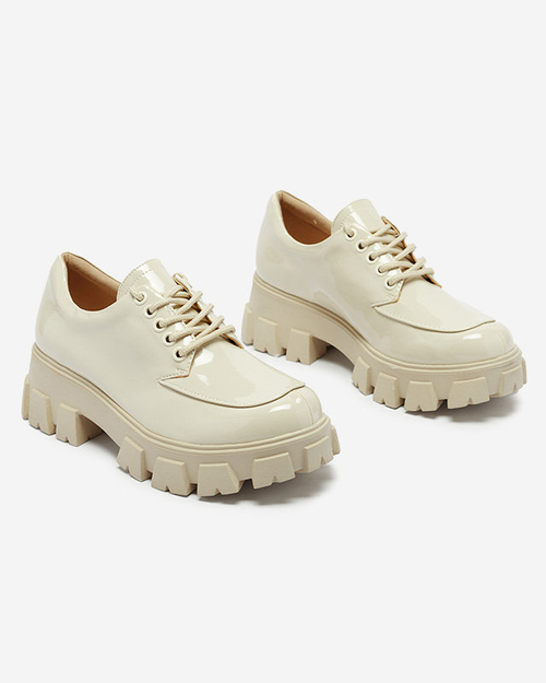 Бежеві жіночі туфлі на рельєфній підошві Ginara