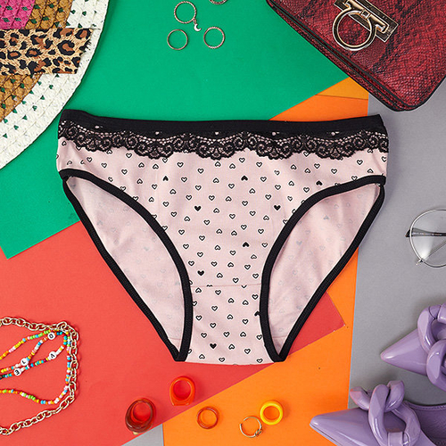 Світло-рожеві жіночі трусики з сердечками