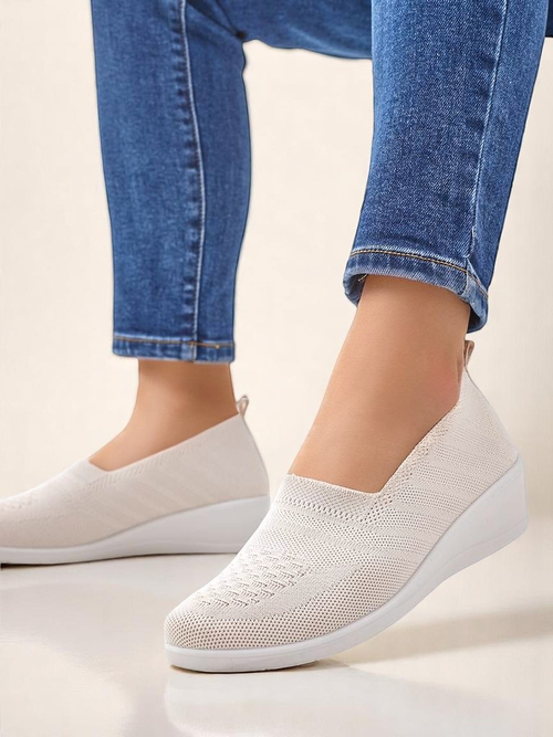 Royalfashion жіночі лофери на низькому підборі Epoles