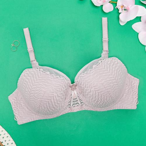 Бежевий жіночий бюстгальтер з мереживом - Нижня білизна