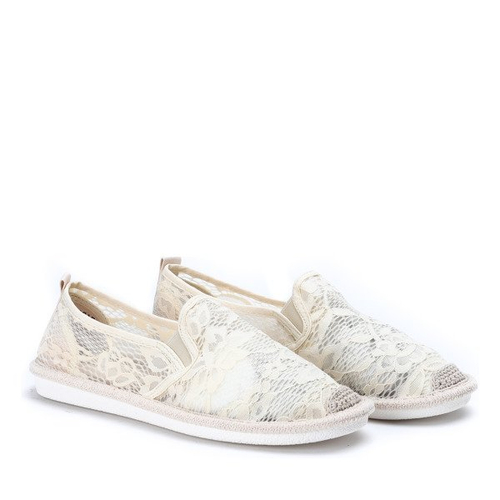 Бежеві еспадрилі, прикрашені мереживним матеріалом Роза - Взуття