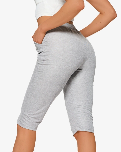 Жіночі шорти з тканини 3/4 сірого кольору PLUS SIZE- Одяг