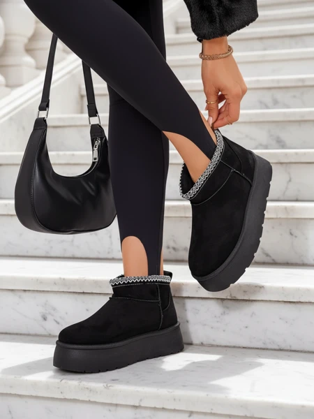 Royalfashion Dámské krátké boty a'la snow boots Xoalla