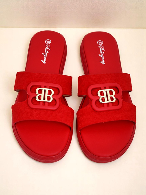 Royalfashion Жіночі шльопанці на плоскій підошві ChicStep