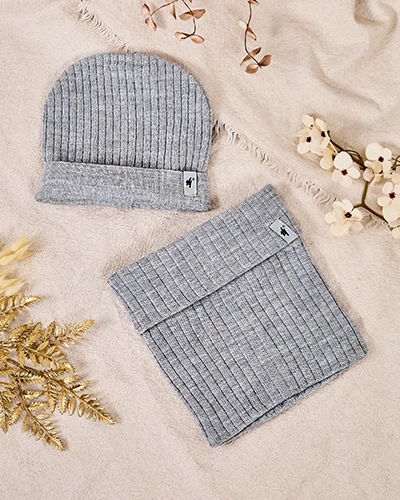 Royalfashion Winter Universal Set - čepice s nátělníkem