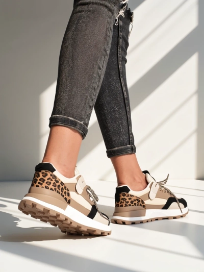 Royalfashion Жіночі спортивні кросівки Seftass