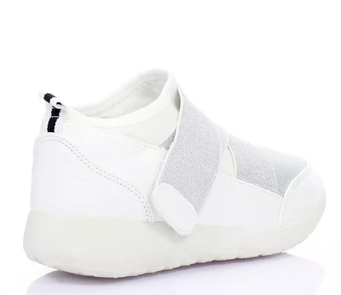 OUTLET Bílá a stříbrná sportovní obuv - Obuv