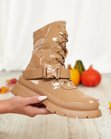 světle hnědá || hnědý