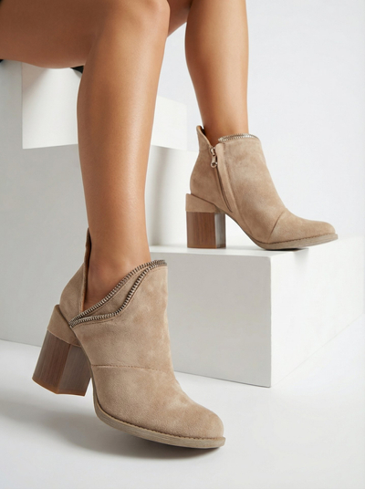 Světle hnědé dámské zateplené kozačky na sloupku Mukis - Boty