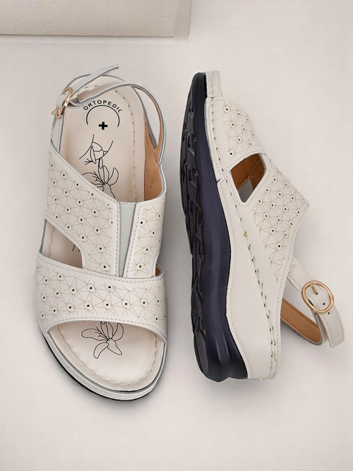 Royalfashion Жіночі сандалі на низькій танкетці Comfort Chic