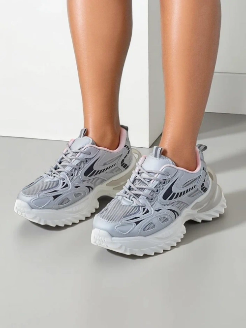 Royalfashion Жіночі спортивні кросівки на товстій підошві Annete