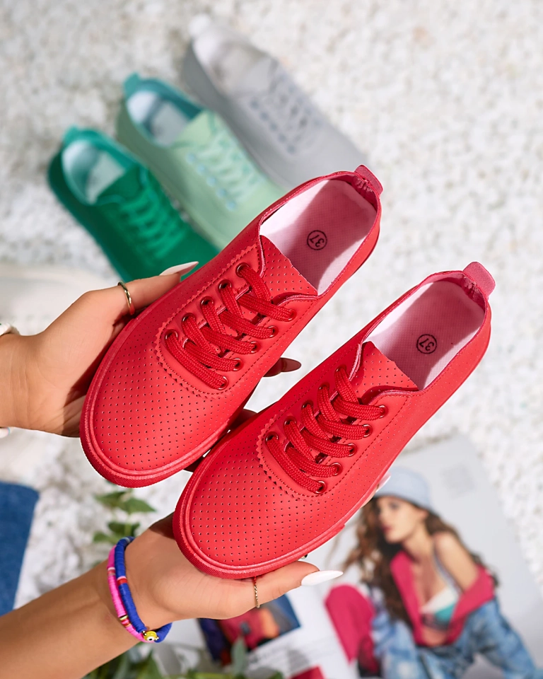 Royalfashion Červená dámská prolamovaná tenisová obuv Salomp