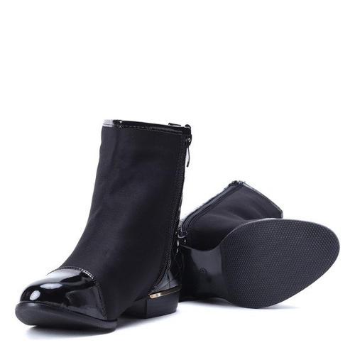 Czarne botki z pikowaniem - Obuwie