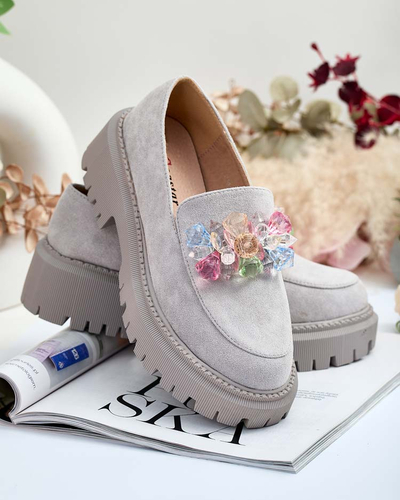 Světle šedé dámské mokasíny s barevnými korálky Hetika - Obuv