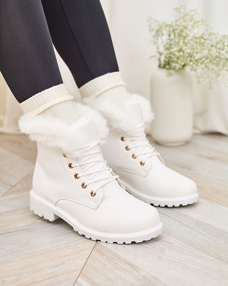 Royalfashion Klasické dámské kozačky a'la trapper v bílé barvě Dotsacia