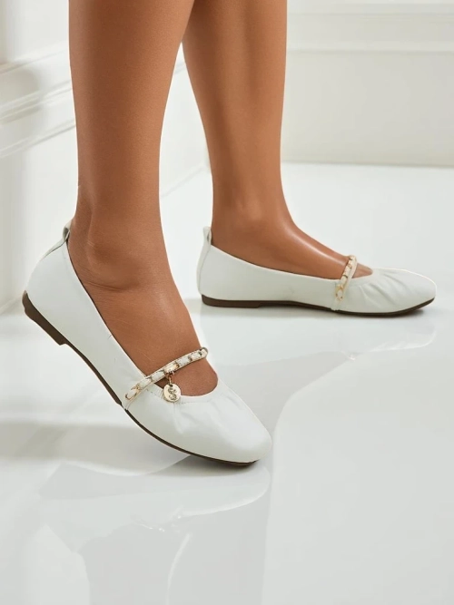 Білі жіночі балетки Callista з ланцюжком - екологічна шкіра, класика Італії