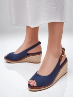 Глибокий блакитний небо