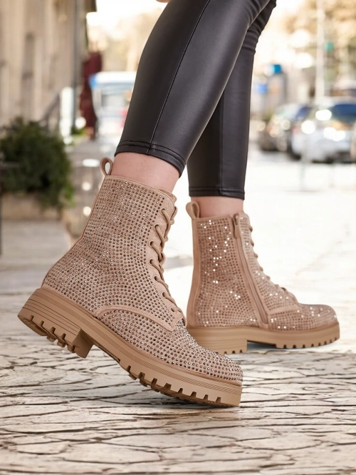 Жіночі шнуровані чоботи Royalfashion з цирконами Russos