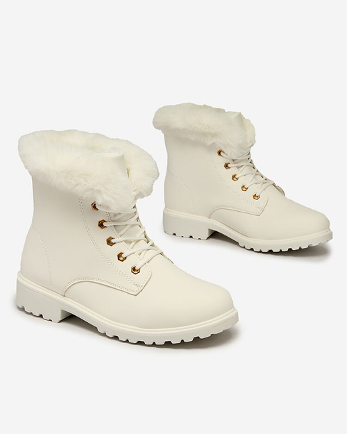 Royalfashion Класичні жіночі черевики a'la trappers білого кольору Dotsacia