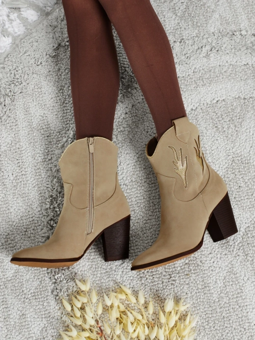 Ковбойки жіночі на підборах з декоративними вставками Cendria