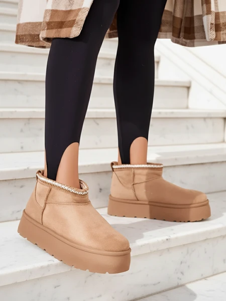 Royalfashion Dámské krátké boty a'la snow boots Xoalla