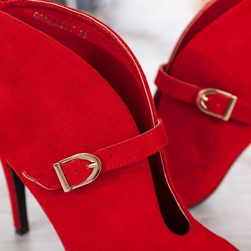 Червоні черевики на високому каблуці з пряжкою Deep Elegance - Взуття