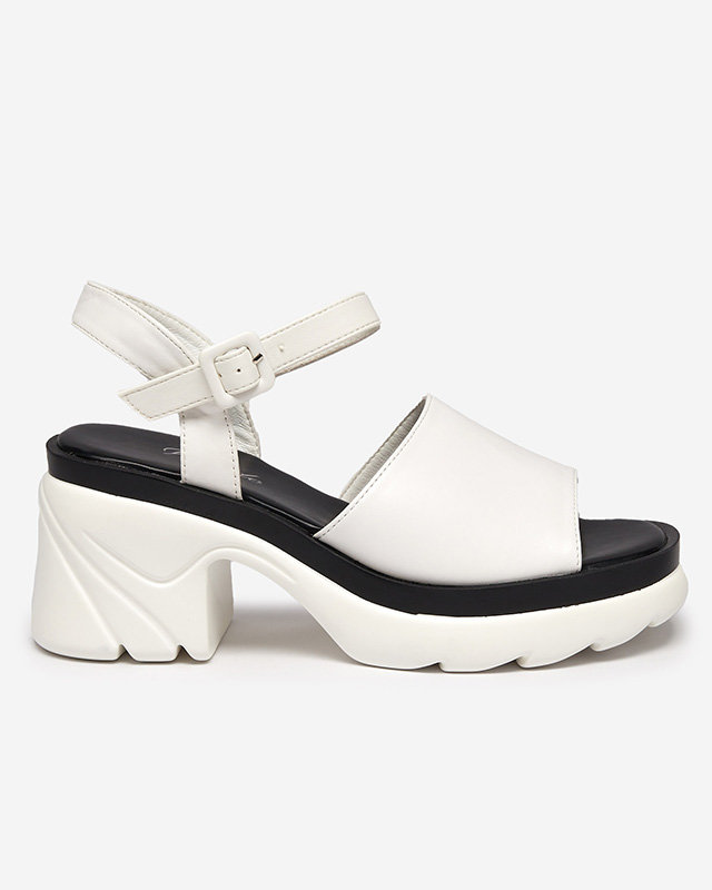 Bílé dámské sandály na sloupek značky Cirota - Obuv