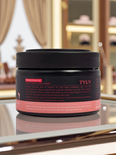 Parfémovaný vyhlazující kondicionér na vlasy