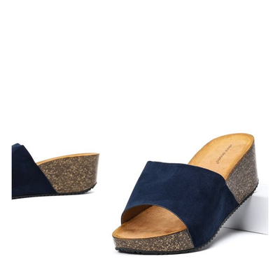 Granatowe klapki na koturnie Morina - Obuwie