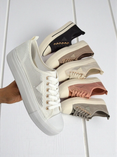 Жіночі білі снікерси Ariadne Mesh - дихаючі кеди на плоскій підошві