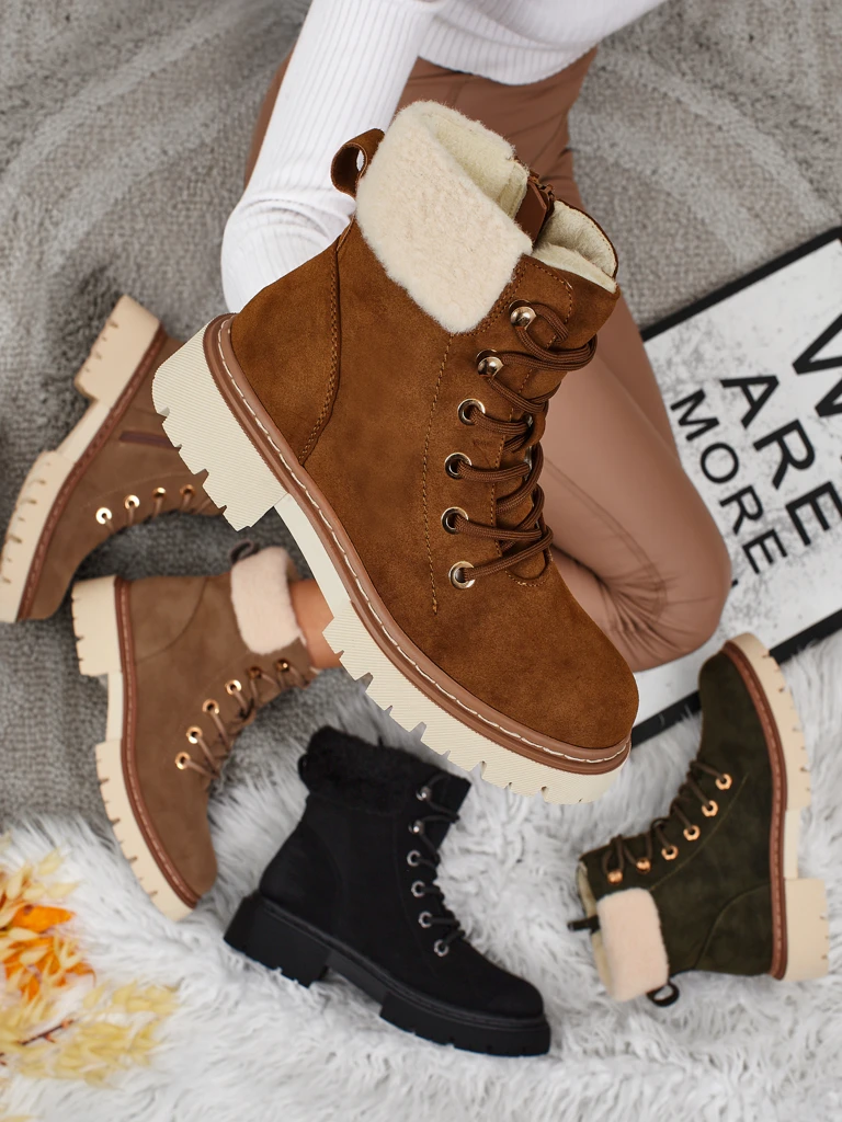 Dámské boty typu traper s kožíškem Tessara