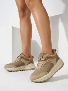 світло-коричневий