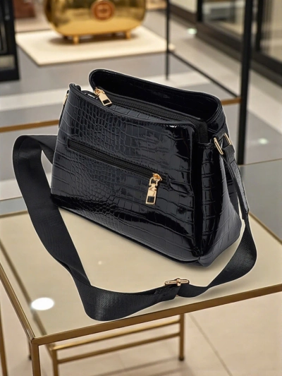 Lakovaná malá dámská kabelka z eko kůže Midnight Fern