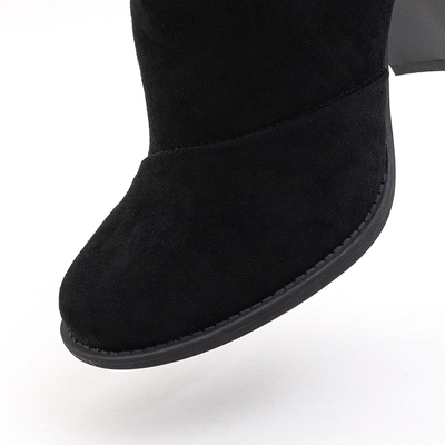 Чорні жіночі ботильйони з вирізами Plinara