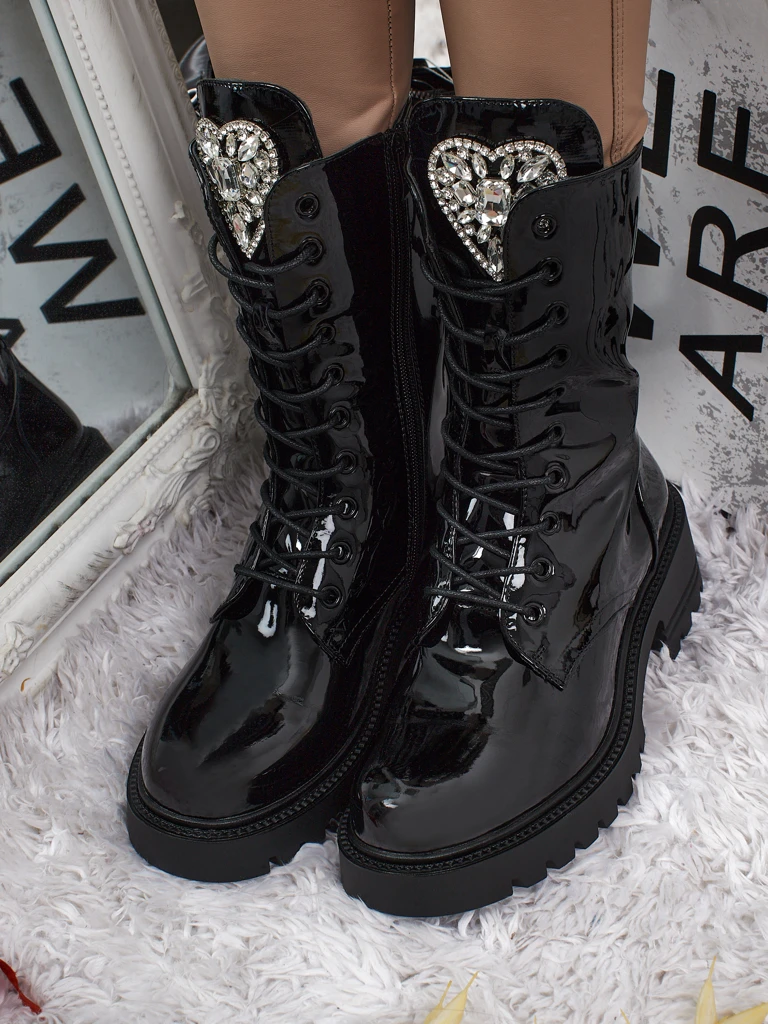 Lakované šněrovací dámské boty na platformě Emelune