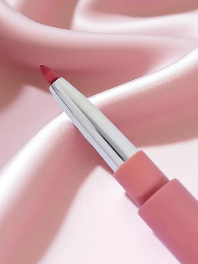 Rtěnka a konturovací tužka na rty 2-v-1 Rose Nougat