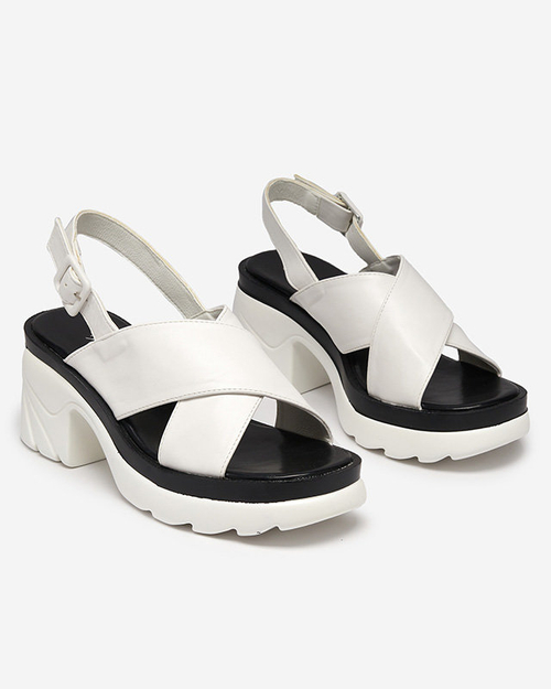 Білі жіночі босоніжки на товстому стовпі Feine - Взуття