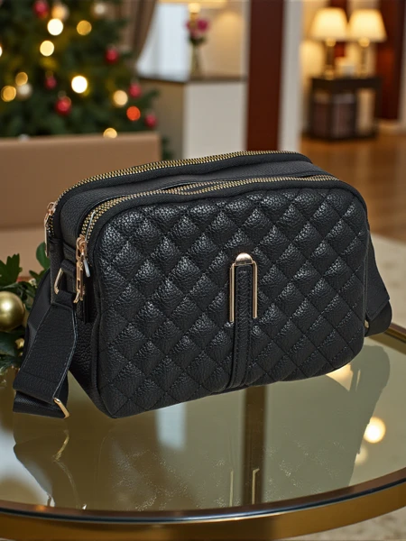 Маленька жіноча стьобана сумочка з екошкіри Corinne