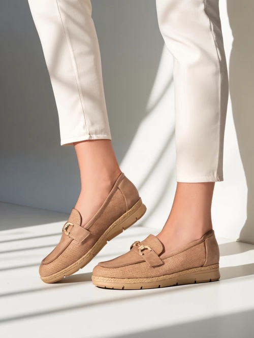 Жіночі туфлі Royalfashion з декором на носку