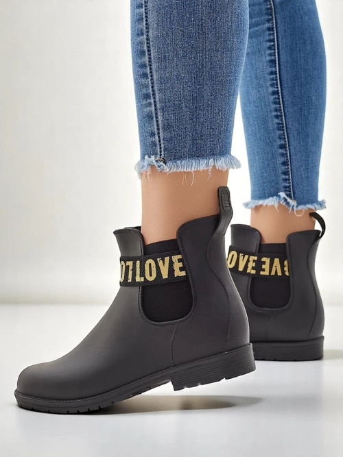 Royalfashion Жіночі матові дощовики з написом Love Love