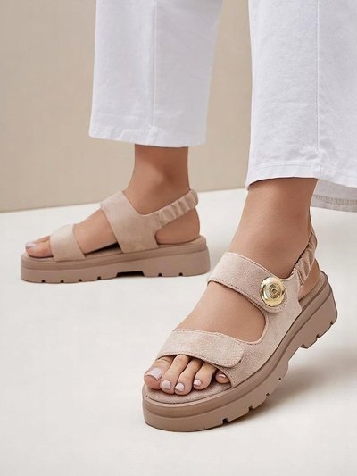 Dámské béžové sandály Royalfashion Callista na platformě ze semiše